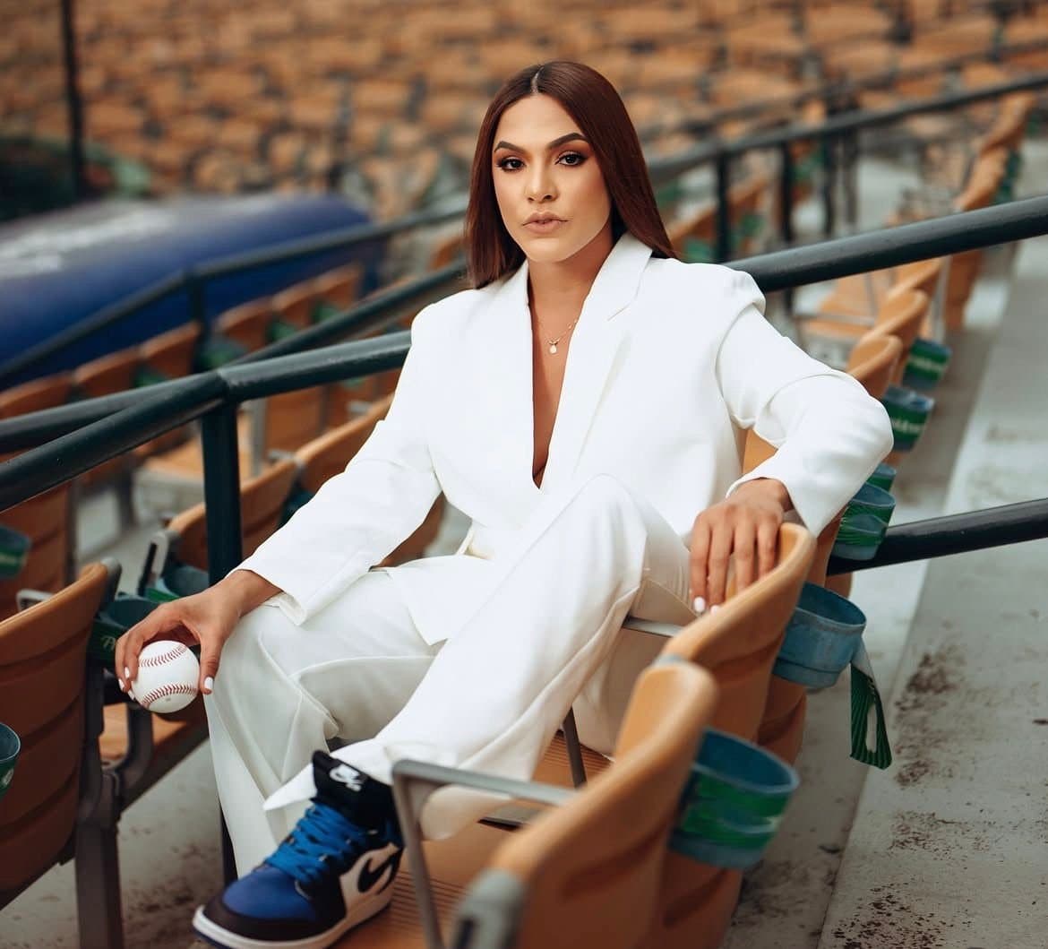Imagen para: Paloma Almonte al frente del Clásico Mundial de Béisbol 2026: Reportaje que conquista deporte y espectáculo