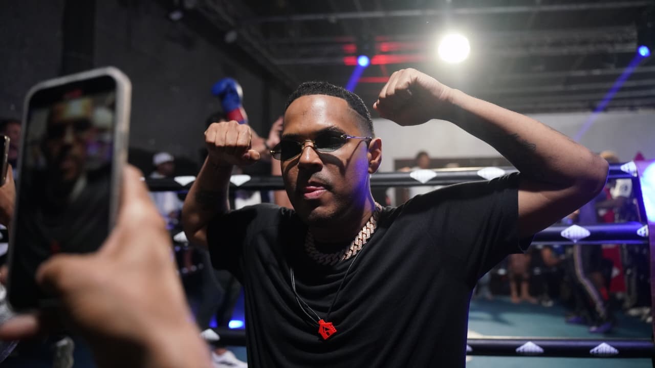 Imagen para: Alofoke recobra la polémica marca 'Al Pelo Radio' tras victoria judicial: fin de la disputa legal