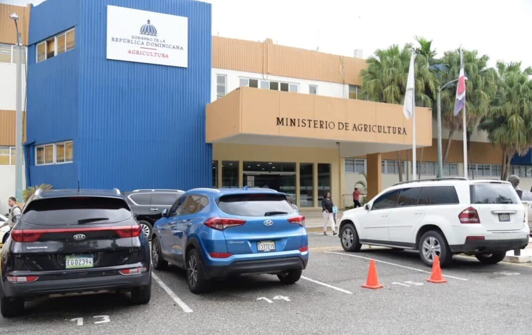 Renuncias en Agricultura amenzan al sector agropecuario en momentos de crisis global